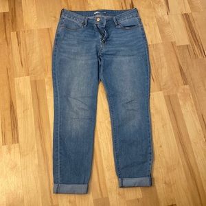 Medium wash cropped skinny jeans